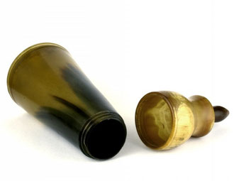 Trinkgefäß aus dem Horn einer Kuh um 1700