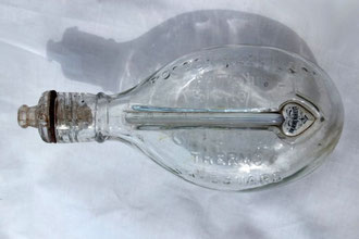 Babyflasche mit Thermometer