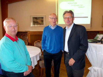 (v. l.) Vorsitzende AG 60 plus Minden - Lübbecke Dieter Pohl, Referent Emil Engel und SPD-Bundestagskandidat Achim Post. FOTO: SPD AG 60 plus