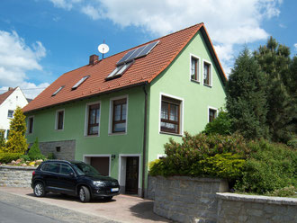 Straßenansicht der Ferienwohnung "An der St. Ludmila" in Crostwitz, Oberlausitz