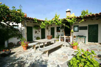 Kanarisches Ferienhaus mit Terrassen auf der Finca Palo Alto in Guia de Isora auf Tenerife