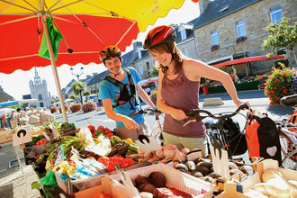 Marché de Lézardrieux - (c) S.Bourcier / CRTB