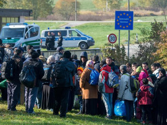 Österreich führt eine Obergrenze für Flüchtlinge ein. Foto: Armin Weigel/Archiv