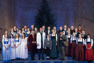 Münchner Weihnachtssingen Heilige Nacht 2009 mit Enrico de Paruta und seiner großen Solistenbesetzung in der Allerheiligen-Hofkirche der Münchner Residenz