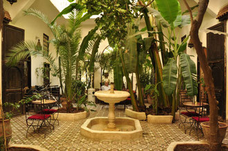 モロッコのRiad 中庭はきっとこんな感じの家でしょう