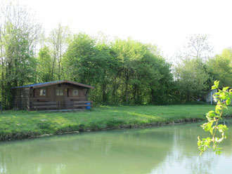 un étang clôturé pour pêcher en toute sérénité (etang n°5)