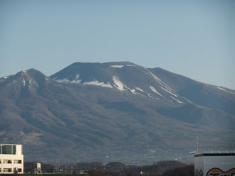 佐久市から見る浅間山