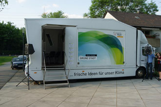Der Info-Truck der InnovationCity Ruhr im Bernepark. Foto: Stadt Bottrop