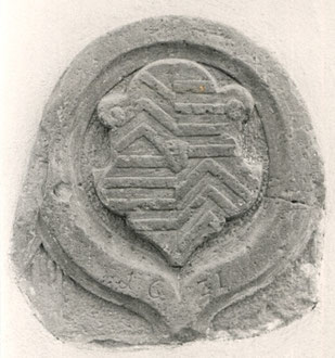 Wappenstein der Grafschaft Hanau-Münzenberg, Foto des Originals aus der Festschrift von 1989