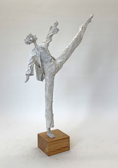 Puristische Skulptur - Pappmache/mixed media - 47 x 46 x 16 cm - Galerie Tobien Husum