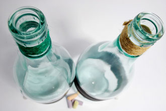 BT69 - coppia di bottiglie da tavola bicromatiche con parete a lavagna riscrivibile - dim.100 cl