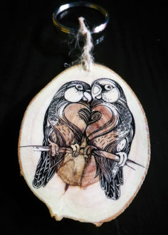 PINS - portachiavi in legno di mimosa - legno stampato su grafica bianco e nero, inseparabili