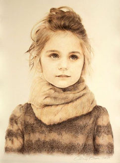 Edle Portrairzeichnung, Mädchenportrait in Sepia, Portrait mit Sepa gezeichnet, Auftragsportrait, Feine Portraitzeichnung im Auftrag, Originalkunst