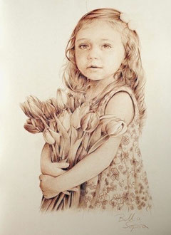 Edle Portrairzeichnung eines Mädchens mit Tulpen, Portrait in Rötel gezeichnet, Auftragsportrait, Feine Portraitzeichnung im Auftrag, Originalkunst