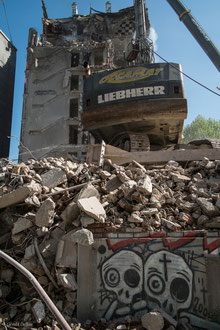 Paris XIII, tour des sablières, sa destruction en 2014