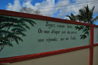 Ile Maurice, Central Flacq, mur d'une école mauricienne