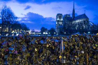 Paris, pont des Arts, cadenas de l'amour