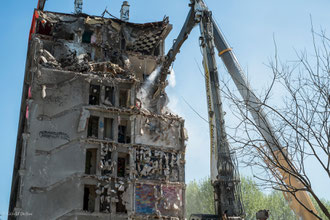 Paris XIII, tour des sablières, sa destruction en 2014