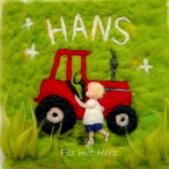 WOLLBILD JUNGE MIT TRAKTOR - FILZ MIT HERZ  FILZBILDER WOLLBILDER MÄRCHENWOLLE