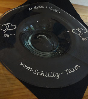 Früchteschale graviert  / Zur Hochzeit / Glasgravur