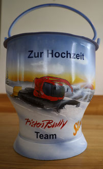 Milchkessel Pistenbully Team Stoos mit Autolack versiegelt / Hochzeitsgeschenk