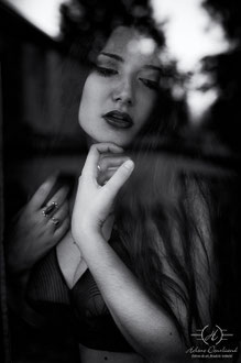 photo boudoir, lingerie en tirage dit "reproduction"