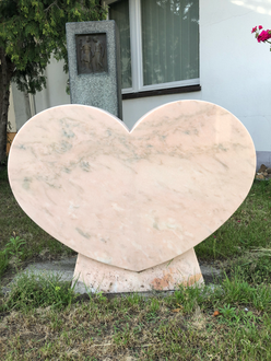 Grabmal / Grabstein Herz Estremoz Rose Marmor 80x12x65cm
