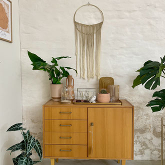 Sideboard mit schöner Deko