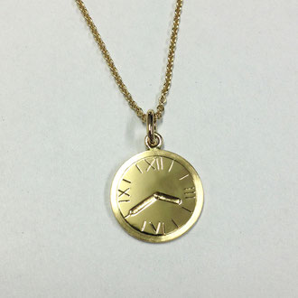 Ührchen-Anhänger mit Geburtszeit in Gelbgold 750, Preis auf Anfrage