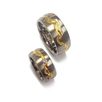 Eheringe in Weissgold 750 und Feingold matt mit 3 weissen Brillanten, Preise auf Anfrage