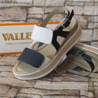 Sandalo in morbida pelle bianco e blu sottopiede imbottito pelle doppia regolazione velcro suola gomma tacco 30