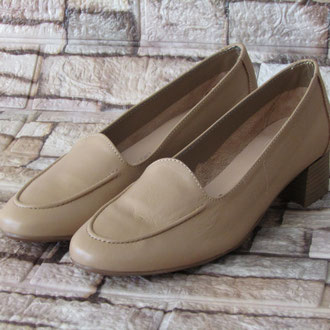 Mocassino in pelle beige sfoderato tacco 40 fondo micro