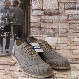 Allacciato in tessuto elasticizzato taupe soletto in pelle estraibile suola gomma