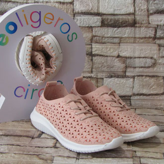 Scarpa in microfibra rosa  forata lacci sottopiede estraibile in pelle suola gomma