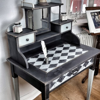 Schreibtisch Möbel Limburg Atelier Jennifer Bluhm Antik Retro Home Kreidefarbe 