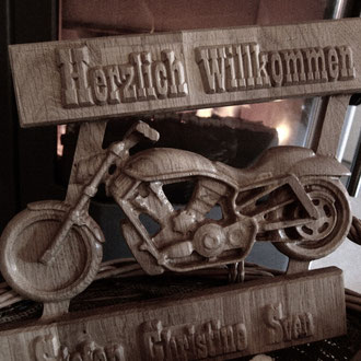 Holz Motorrad Türschild aus Eiche / kreativ-fraesen