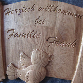 Türschild Schriftrolle mit Vogel aus Eiche / kreativ-fraesen