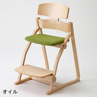 アップライトチェア：本体色（オイル）座面（布のグリーン）