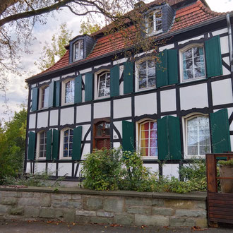 Sanierung eines Mehrfamilien- Fachwerkhauses 