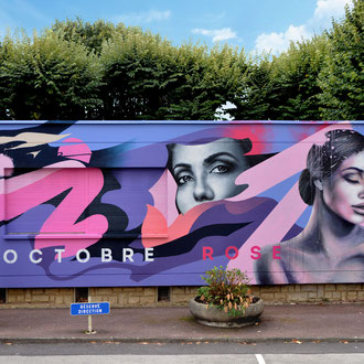 Fresque peinture murale hôpital Aix-les-Bains (Savoie) Octobre Rose lutte contre le cancer du sein campagne dépistage art graffiti peinture graffmatt painting artwork french artist portrait femmes moderne art contemporain Centre hospitalier savoie