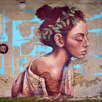 Portrait femme fresque murale art street art graffiti peinture graffmatt painting artwork french artist urban art Murlin Nièvre région Bourgogne-Franche-Comté streetart graff festival street art peinture urbaine graffiti artistes parcours urbain