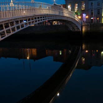 Dublin, Pont Ha'Penny enjambant la Liffey