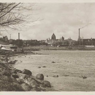 Postkarte Wiker Bucht mit Kasernenanlagen