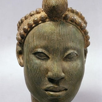 Atufa (*vor ca. 60.000 Jahren). Atufa und Amara gehören zu den ältesten Menschen, die überhaupt auf der Erde leben. [Bronzeskulptur der Yoruba, Ife]