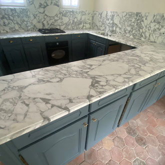 plan de travail de cuisine marbre arabescato 