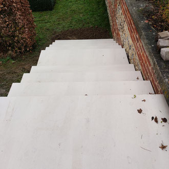 escalier en pierre de Lens 