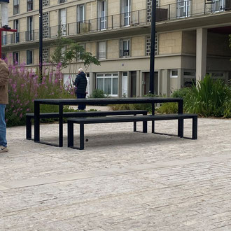 bancs et tables en granit noir ép 3 cm 