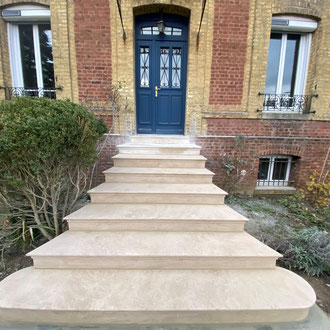 escalier en pierre de semond - réalisation sur mesure 