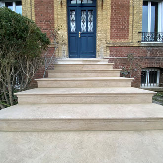 escalier en pierre de semond - réalisation sur mesure 