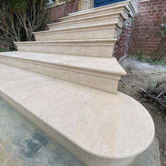 escalier en pierre de semond - réalisation sur mesure 